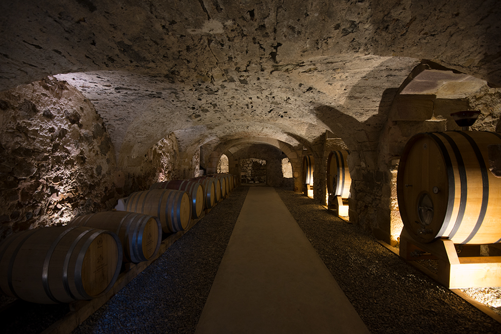La Cave Des Peress Au Clos Du Moulin Aux Moines